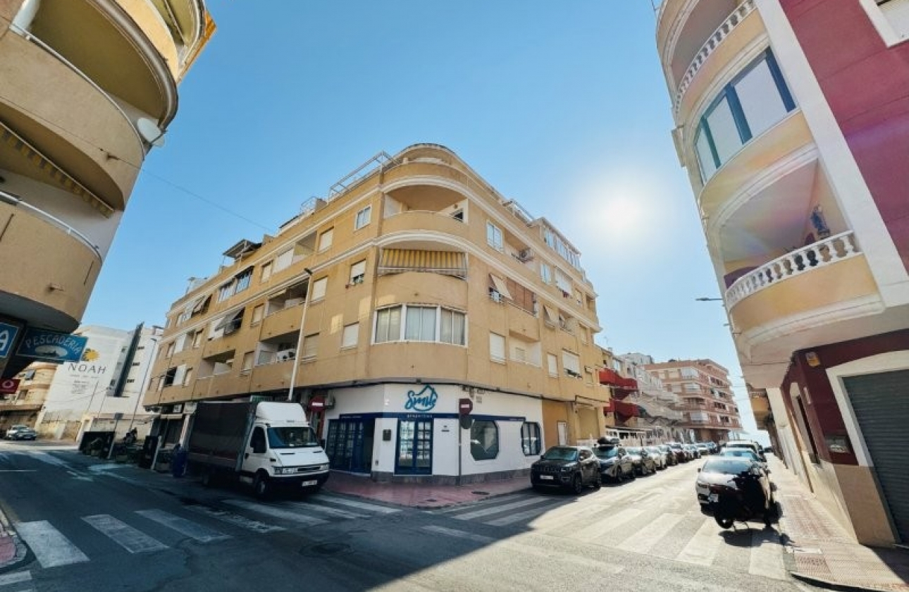 Resale - Apartment - Torrevieja - La Mata