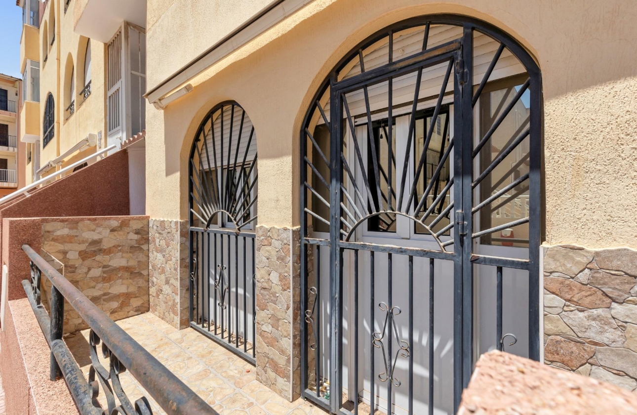 Resale - Apartment - Torrevieja - La Mata