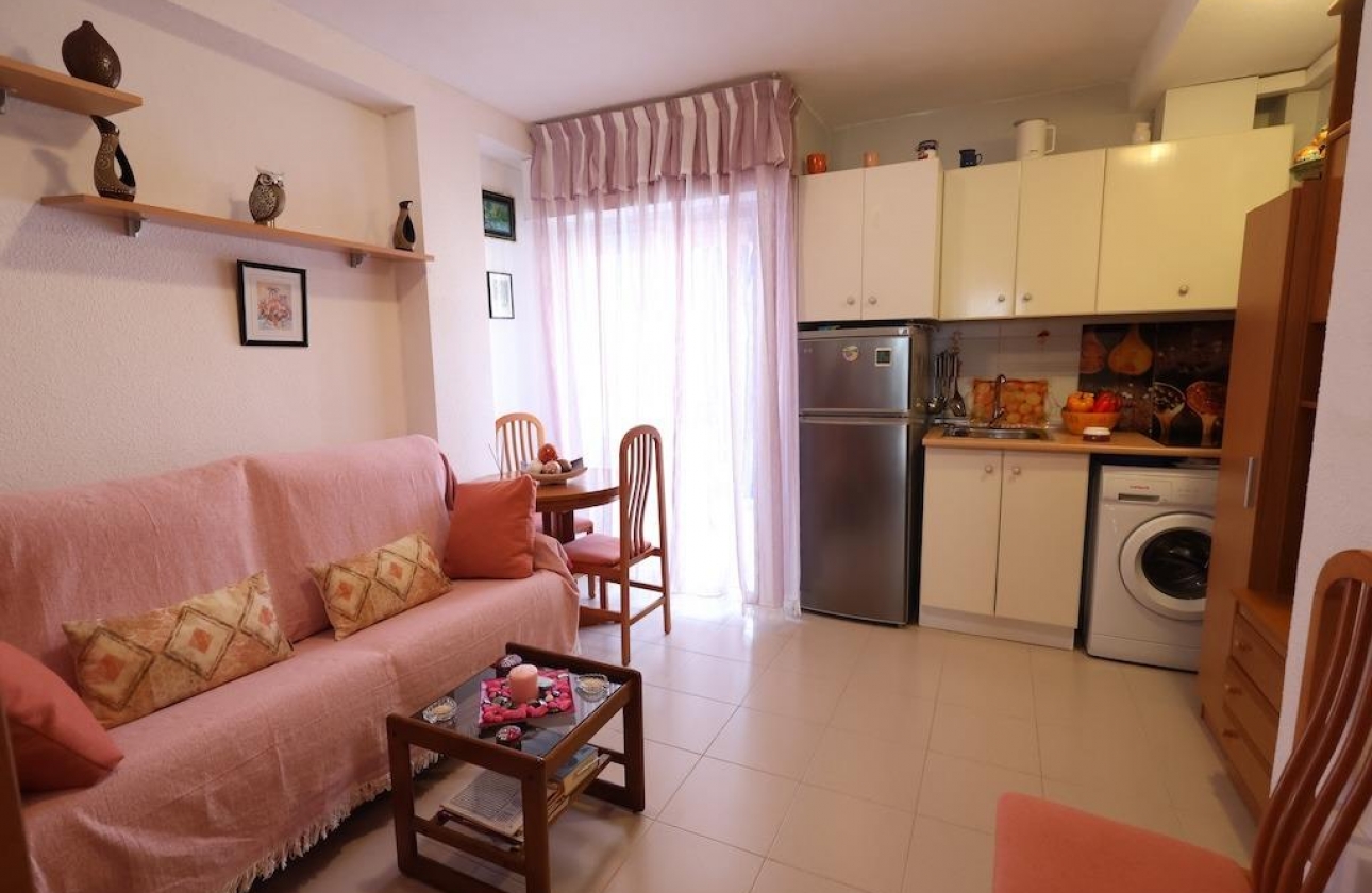 Resale - Apartment - Torrevieja - La Mata