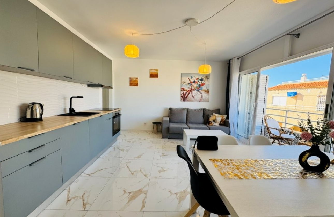 Resale - Apartment - Torrevieja - La Mata