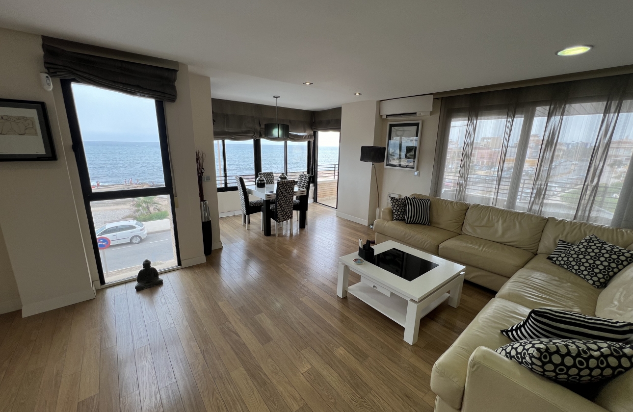 Resale - Apartment - Torrevieja - La Veleta