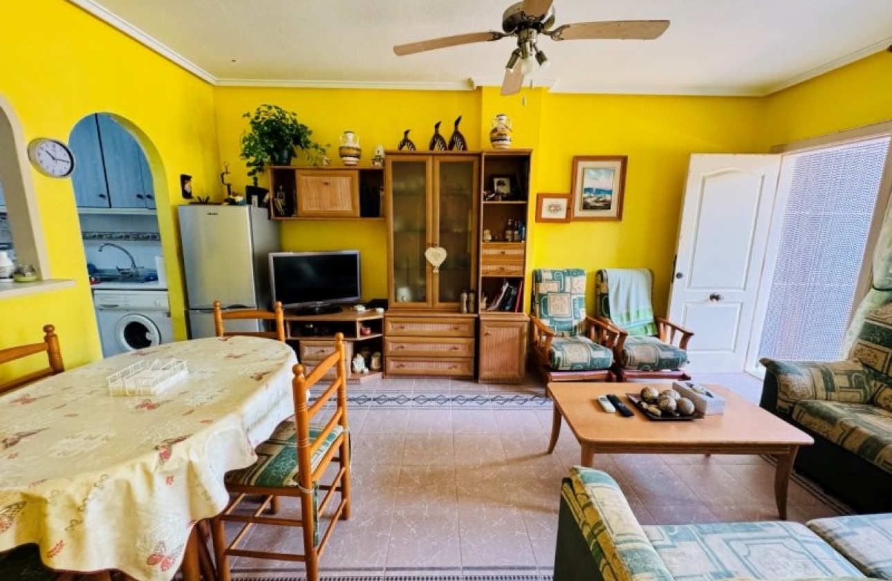 Resale - Apartment - Torrevieja - Pinada Beach II