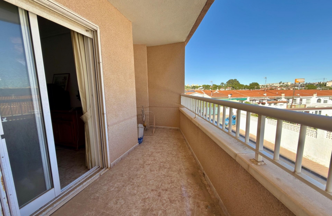 Resale - Apartment - Torrevieja - Playa de los Locos