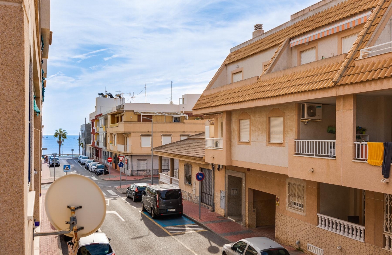 Resale - Apartment - Torrevieja - PLAYA NAUFRAGOS