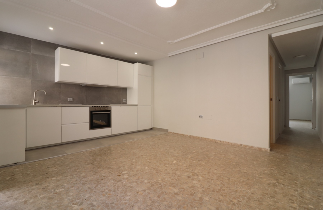 Resale - Apartment - Torrevieja - Torre La Mata