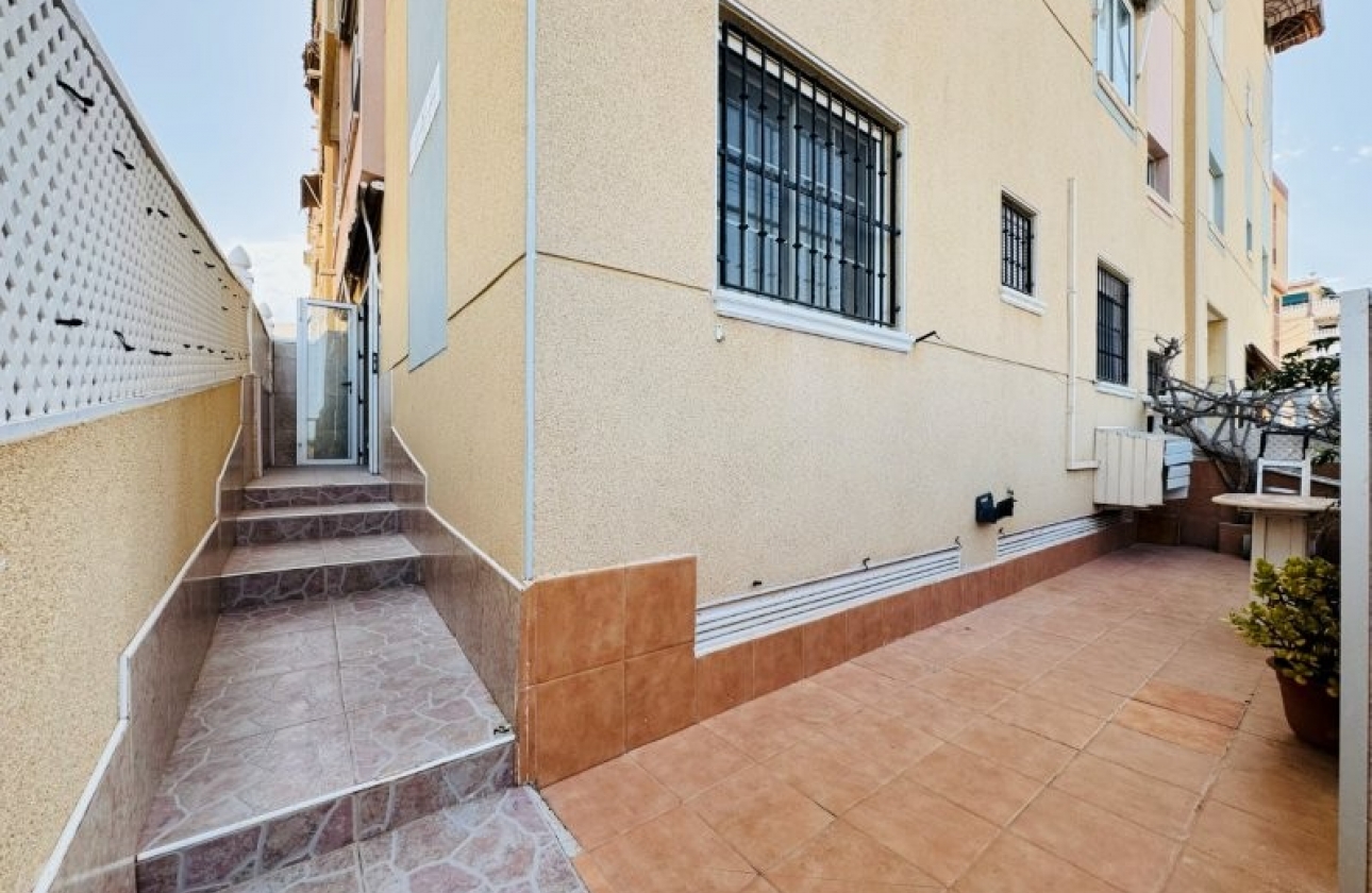 Resale - Apartment - Torrevieja - Torrevista Playa