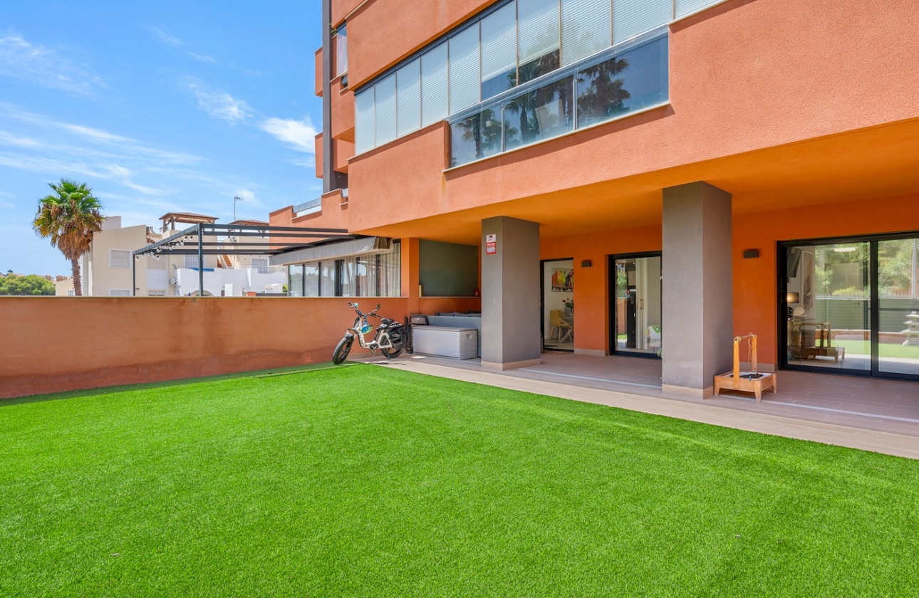 Resale - Apartment - Villamartín - Lomas del Golf