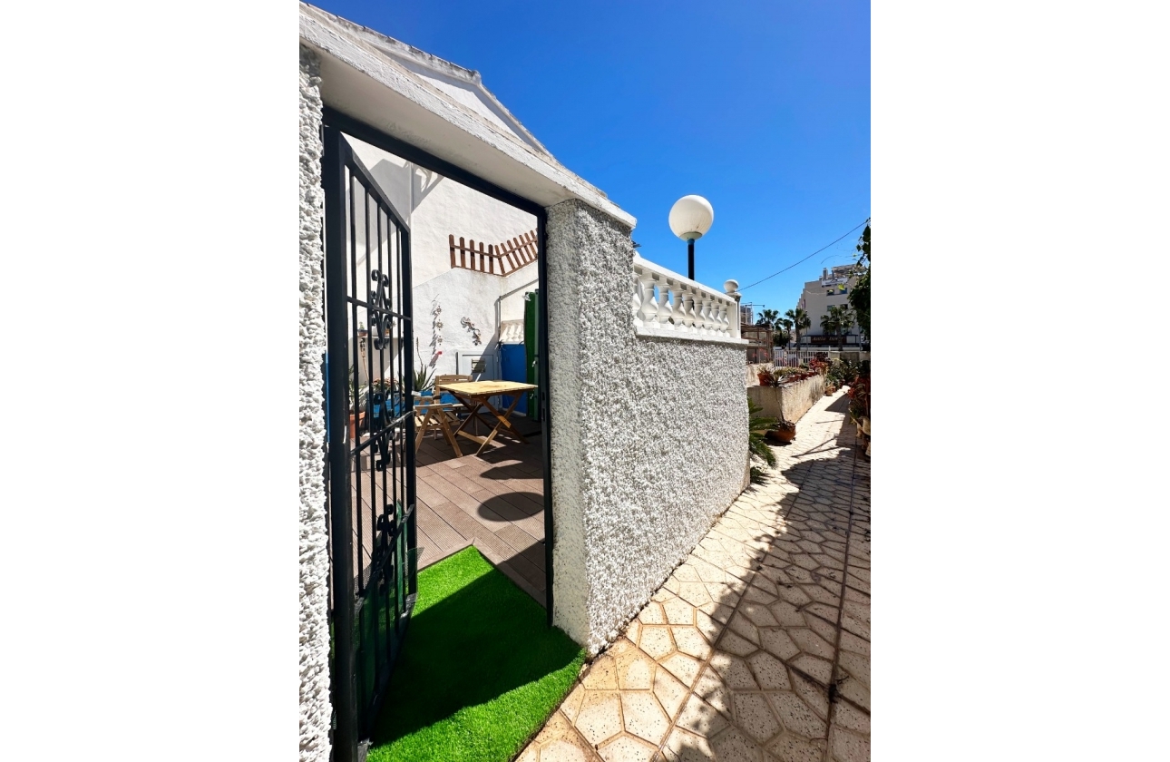 Resale - Bungalow - Orihuela Costa - Cabo Roig
