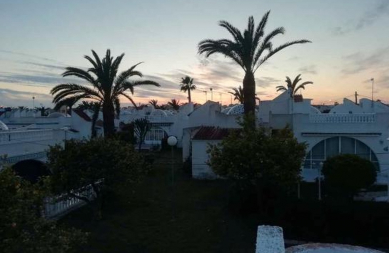 Resale - Bungalow - Orihuela Costa - Las Mimosas