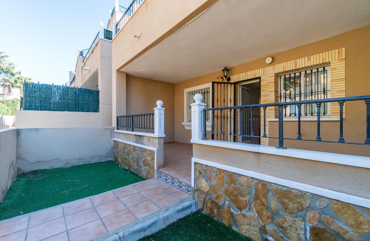 Resale - Bungalow - Orihuela Costa - Los Almendros-La Florida