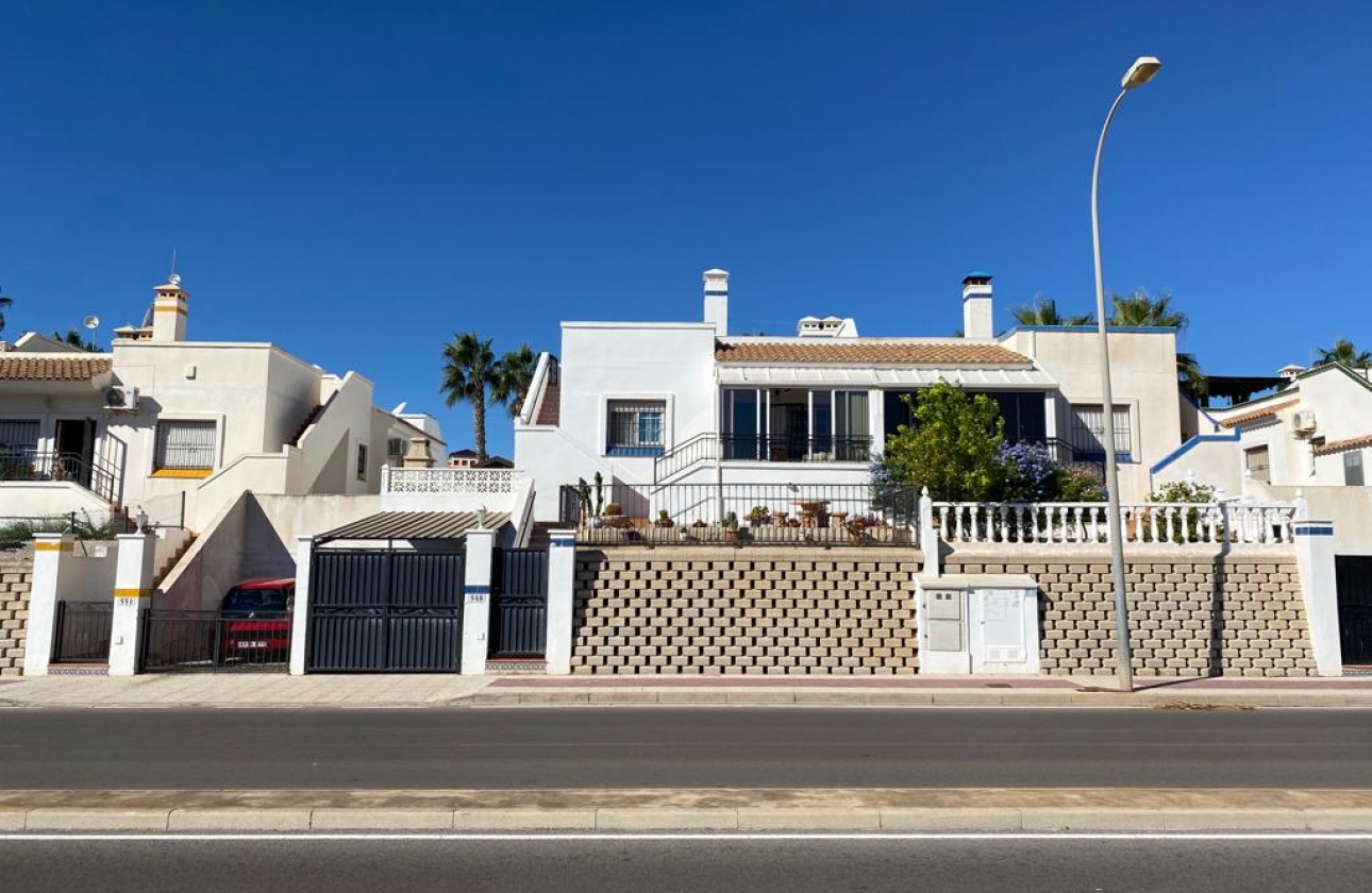 Resale - Bungalow - Orihuela Costa - Playa Flamenca