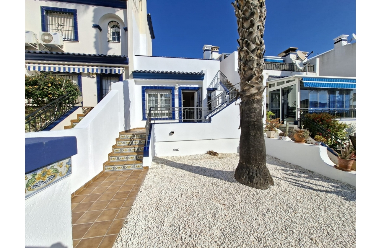 Resale - Bungalow - Orihuela Costa - Rioja