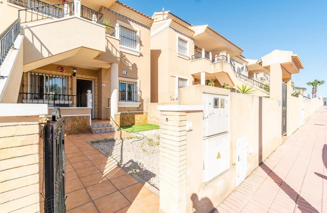 Resale - Bungalow - Orihuela Costa - Villamartín