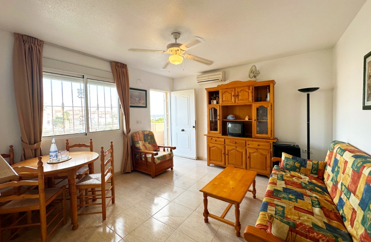 Resale - Bungalow - San Miguel de Salinas - Las Filipinas