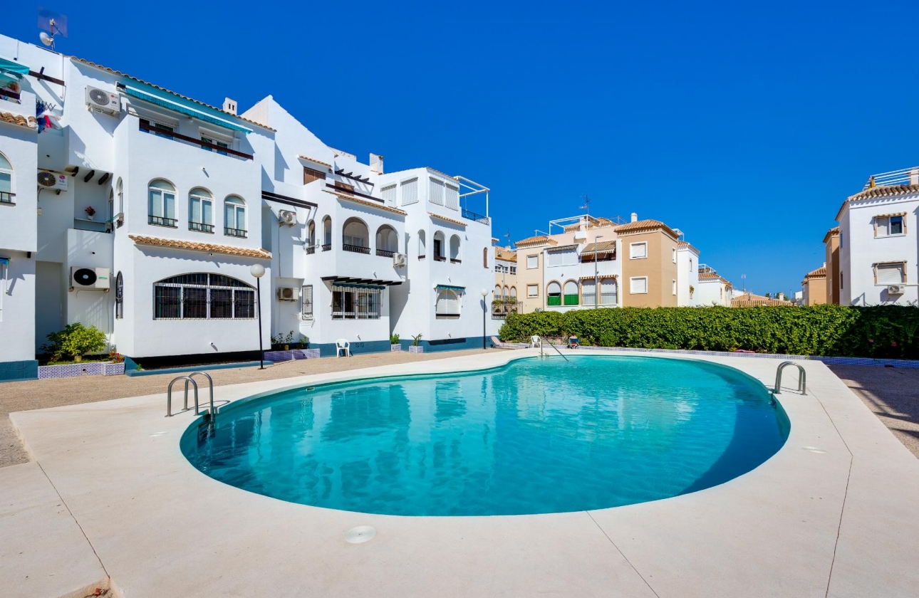 Resale - Bungalow - Torrevieja - Playa De Los Naufragos