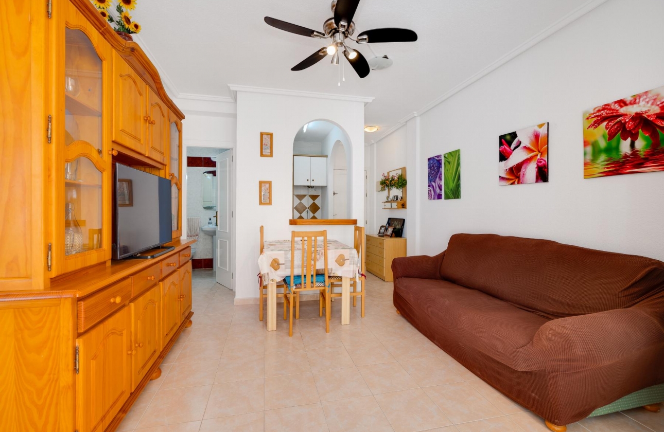 Resale - Bungalow - Torrevieja - Playa De Los Naufragos