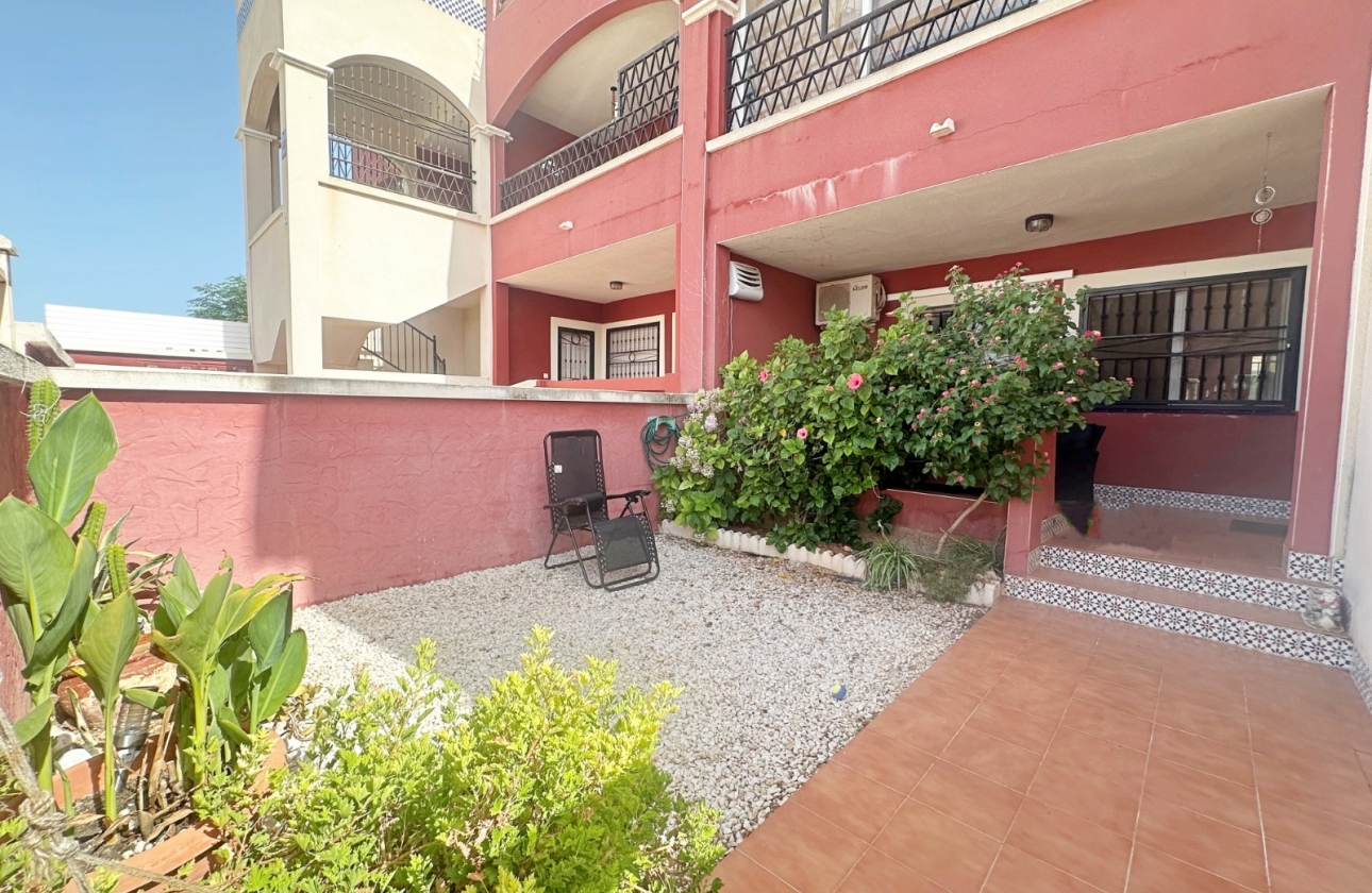 Resale - Bungalow - Torrevieja