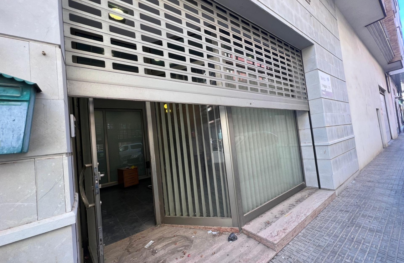 Resale - Commercial Unit - Beniel - CENTRO