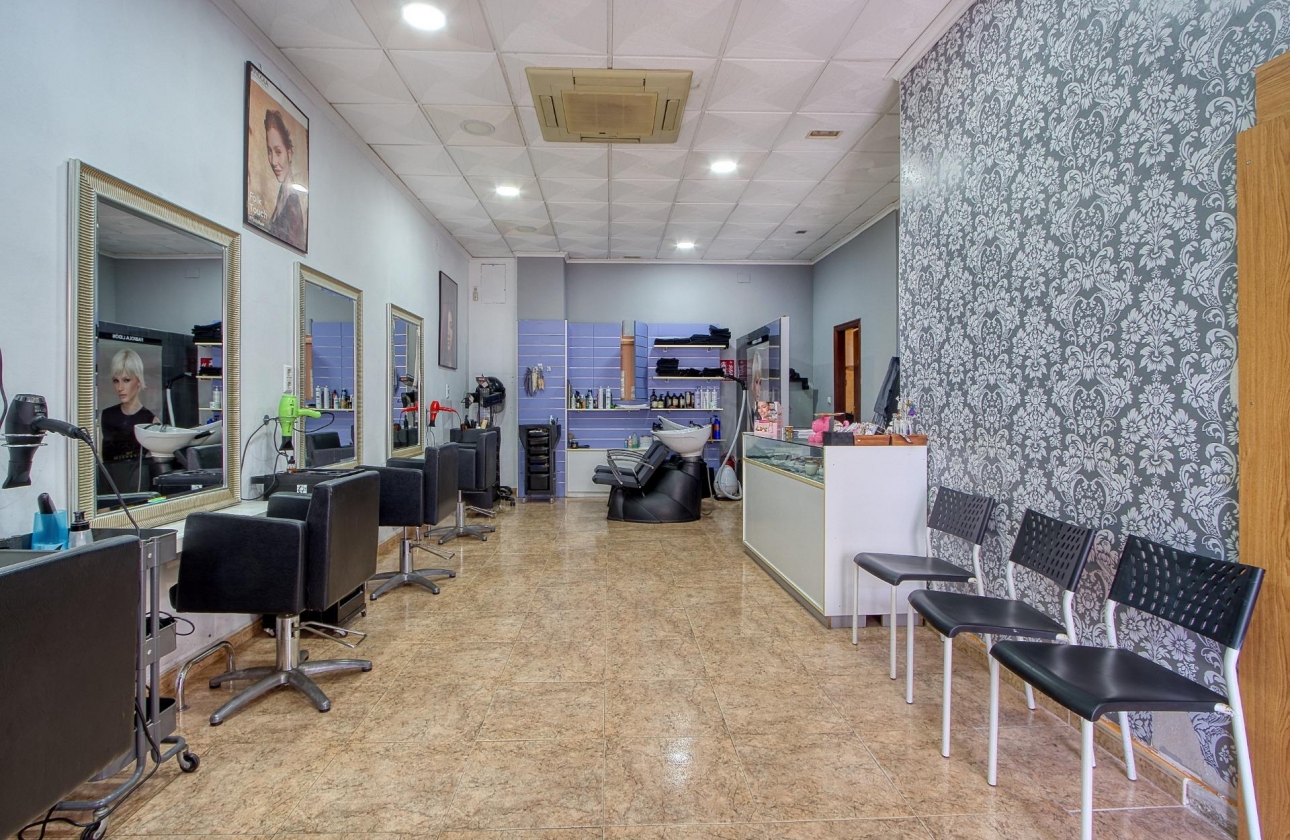 Resale - Commercial Unit - Torrevieja - La Mata