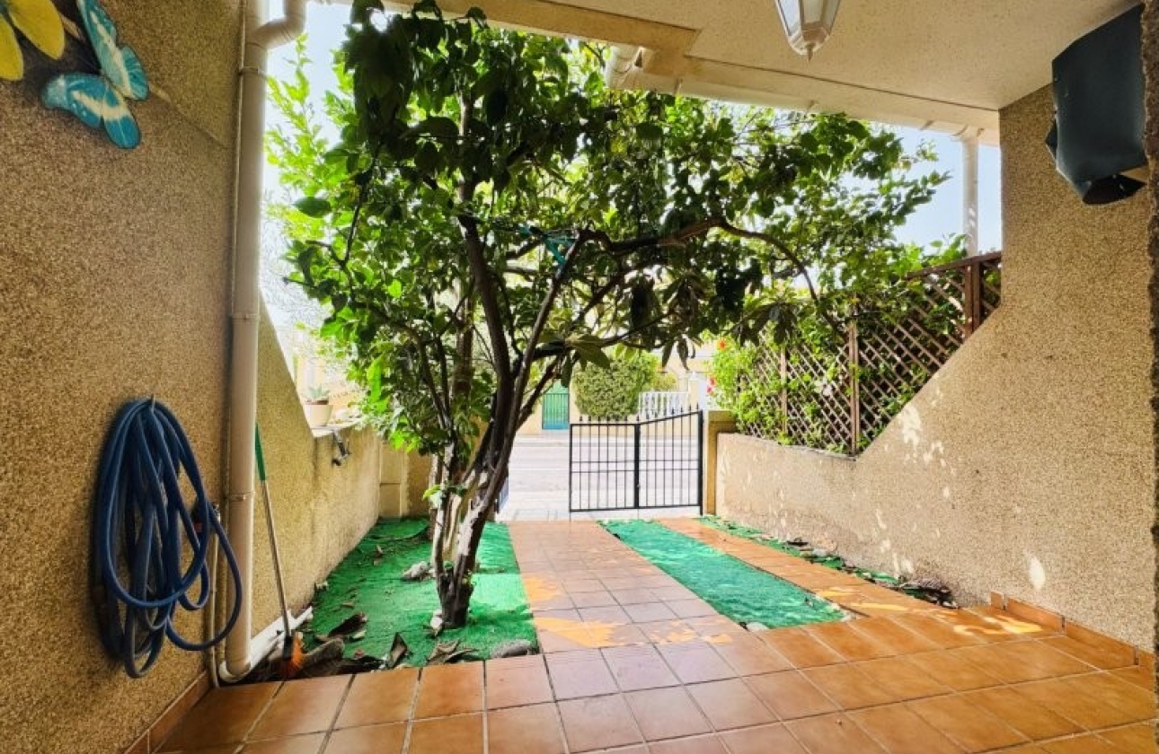 Resale - Duplex - Torrevieja - Aguas Nuevas