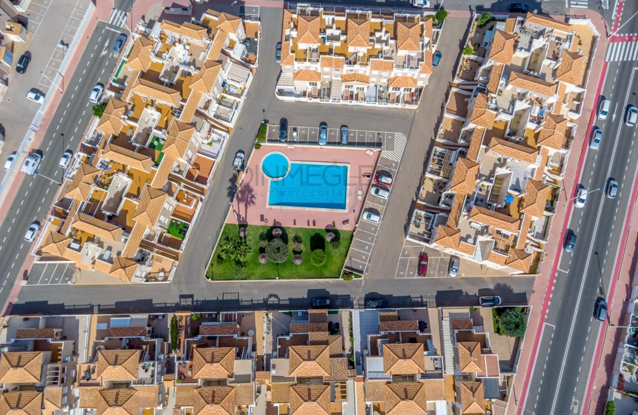 Resale - Duplex - Torrevieja - Aguas Nuevas