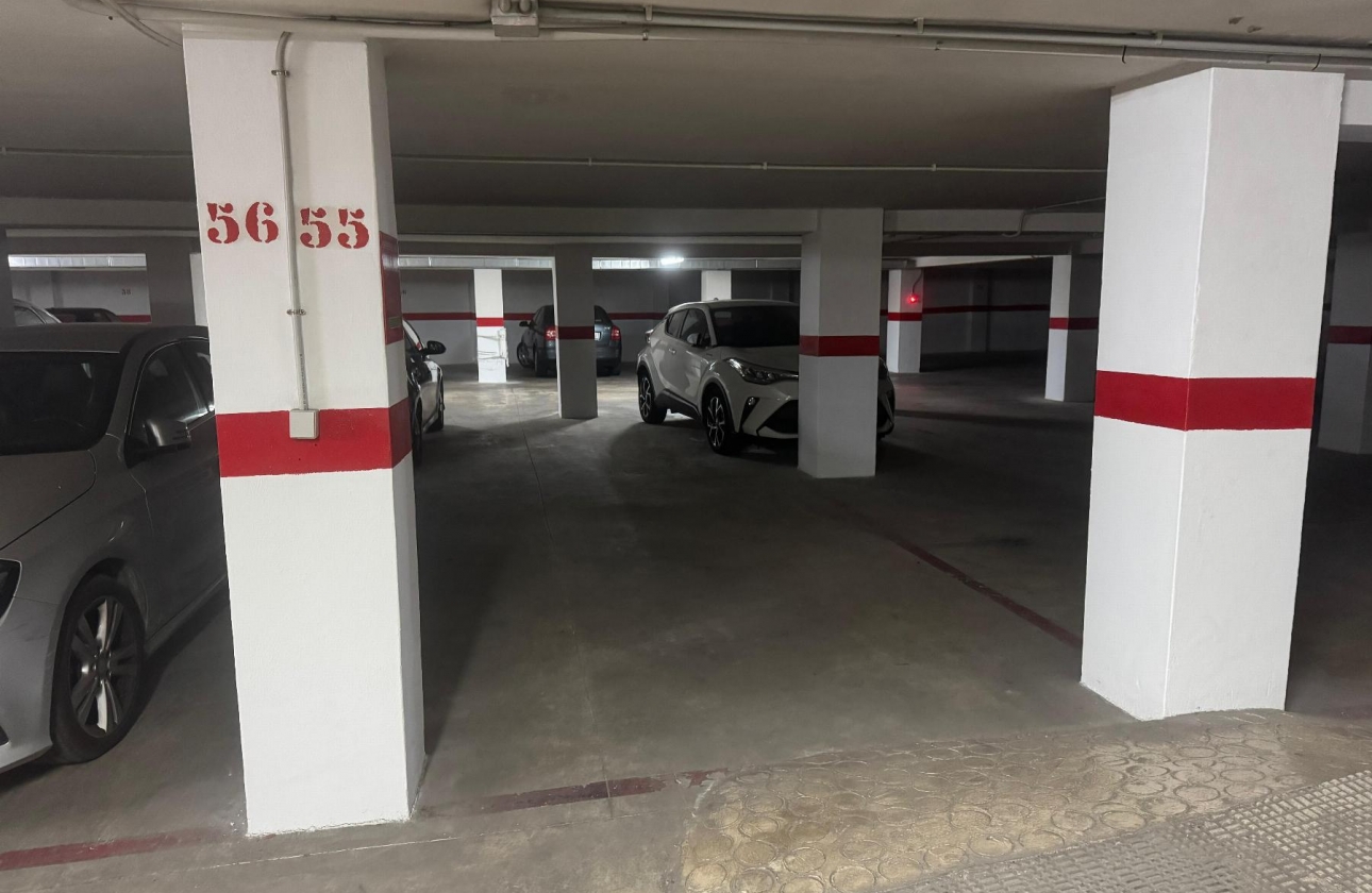 Resale - Garage - Torrevieja - Acequion