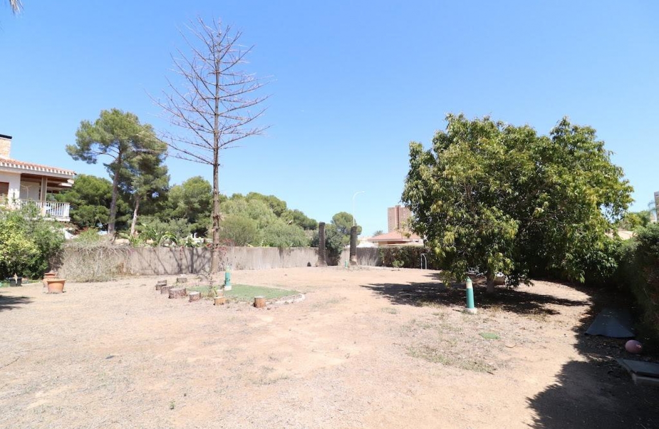 Resale - Plot / Land - Orihuela Costa - Altos de Campoamor