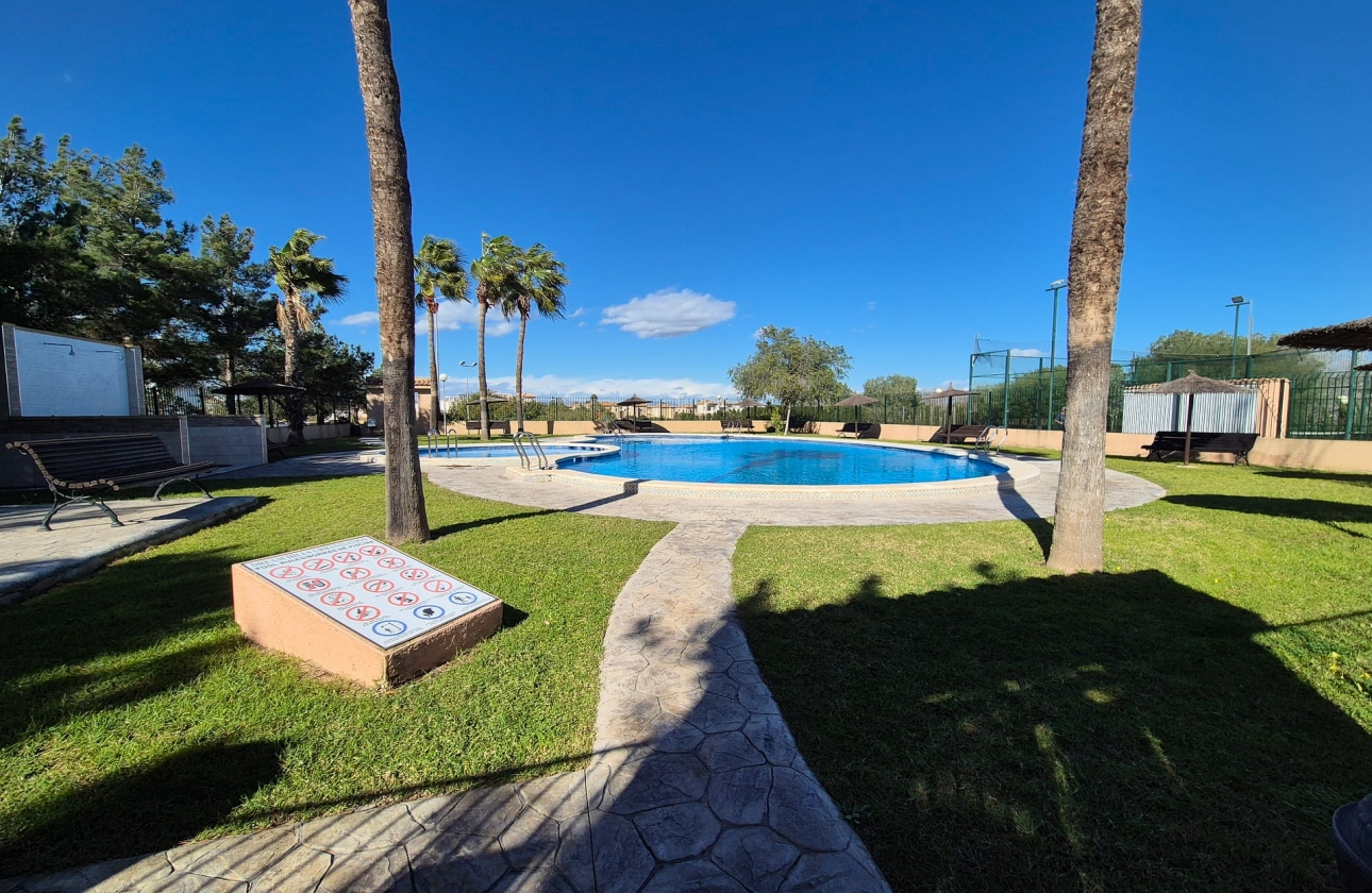 Resale - Semi-detached - Torrevieja - Los Altos