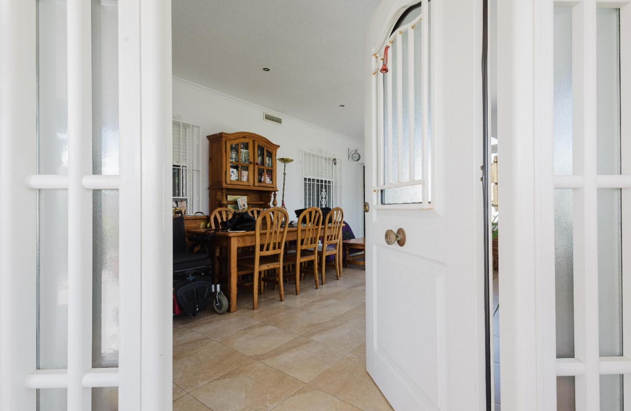 Resale - Terraced house - Torrevieja - La Siesta - El Salado -  Torreta