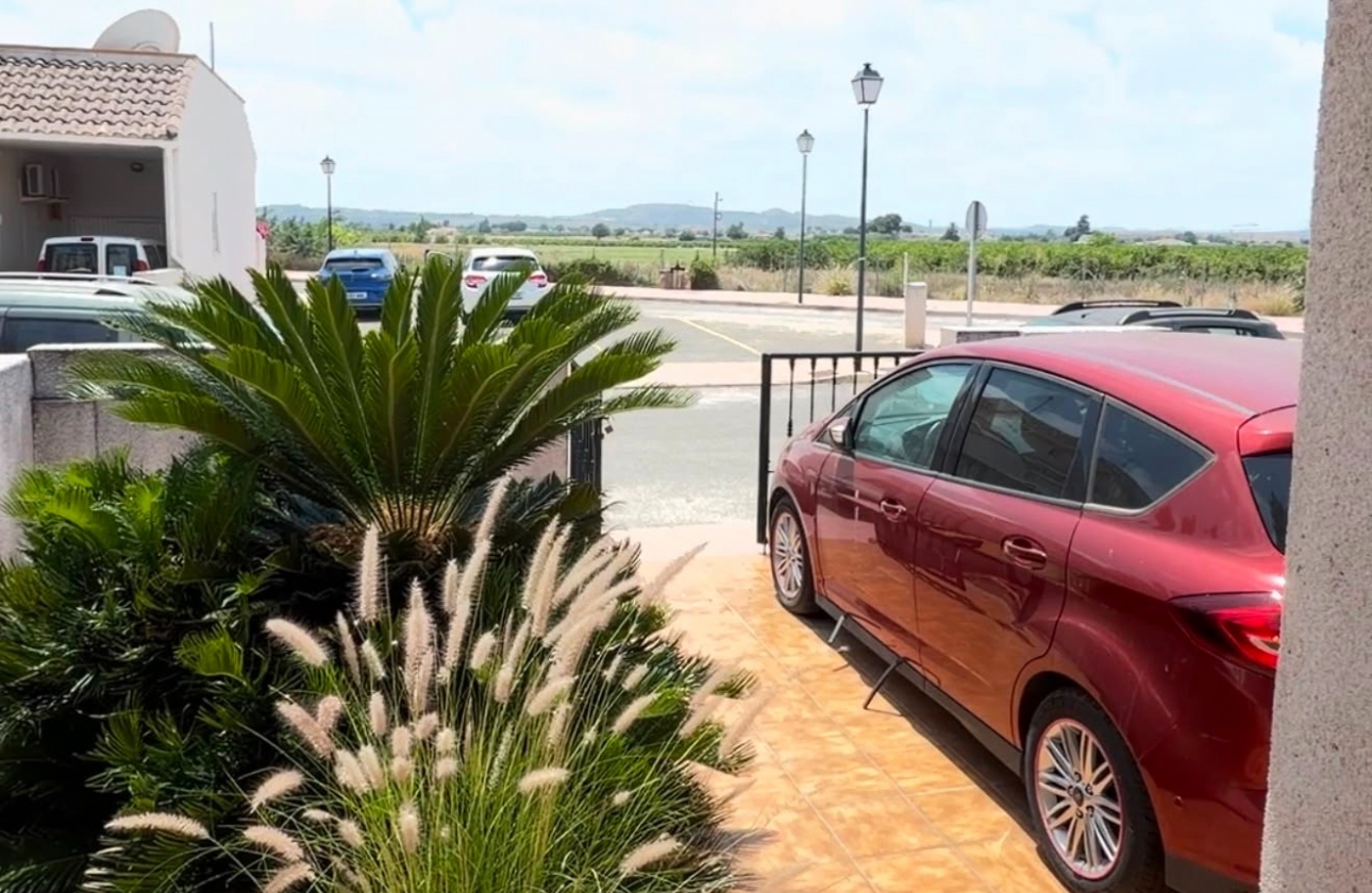 Resale - Townhouse - Daya Nueva