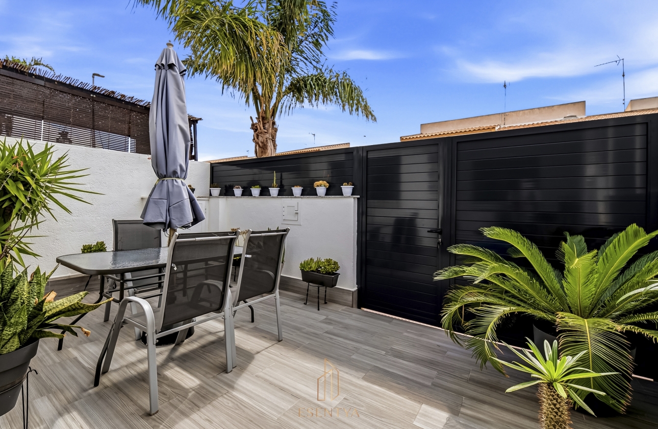 Resale - Townhouse - Los Alcazares - Centro