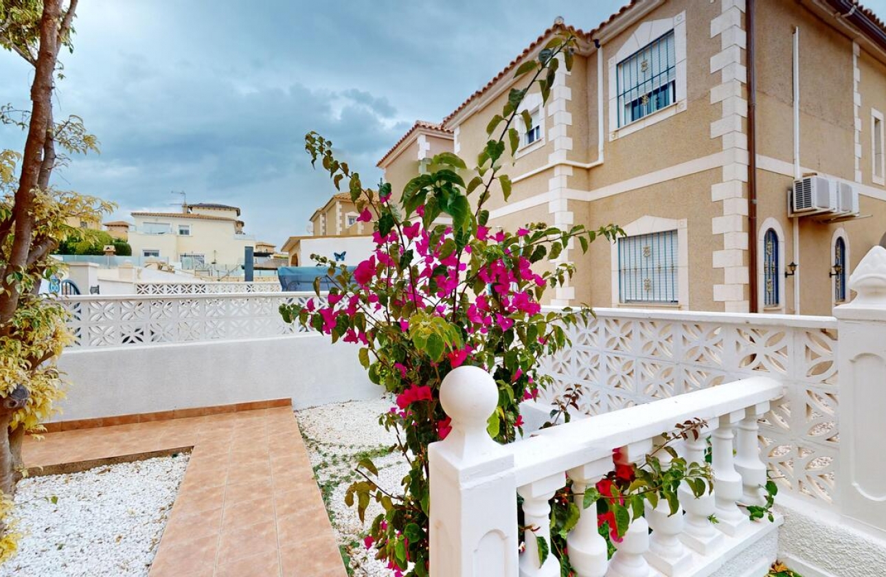 Resale - Townhouse - Orihuela Costa - Villamartín