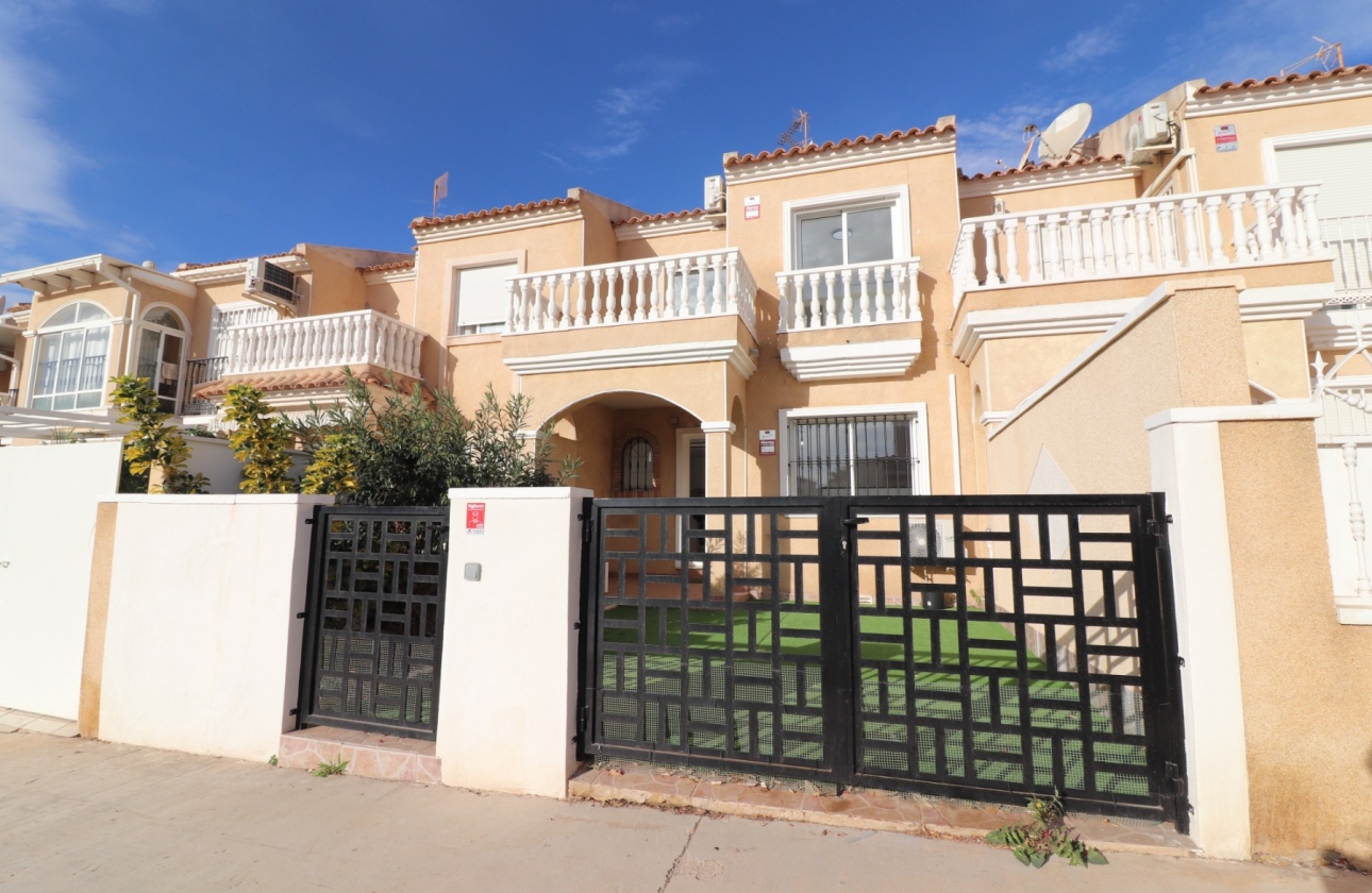 Resale - Townhouse - Torrevieja - Aguas Nuevas