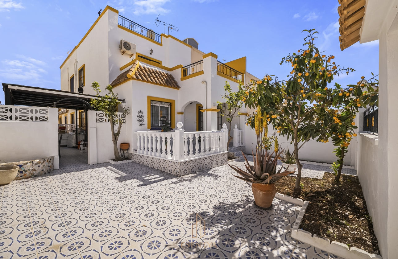 Resale - Townhouse - Torrevieja - Jardín del Mar