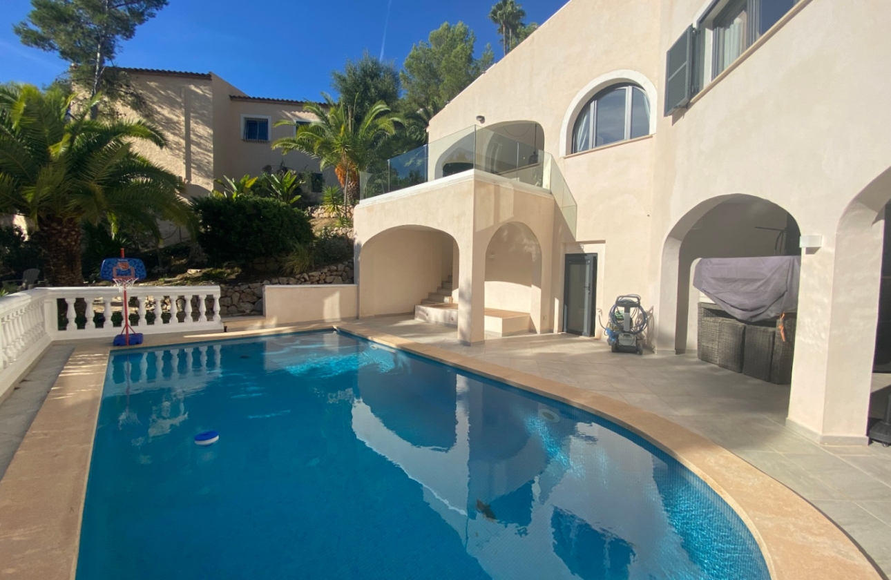 Resale - Villa - Calviá - Mallorca