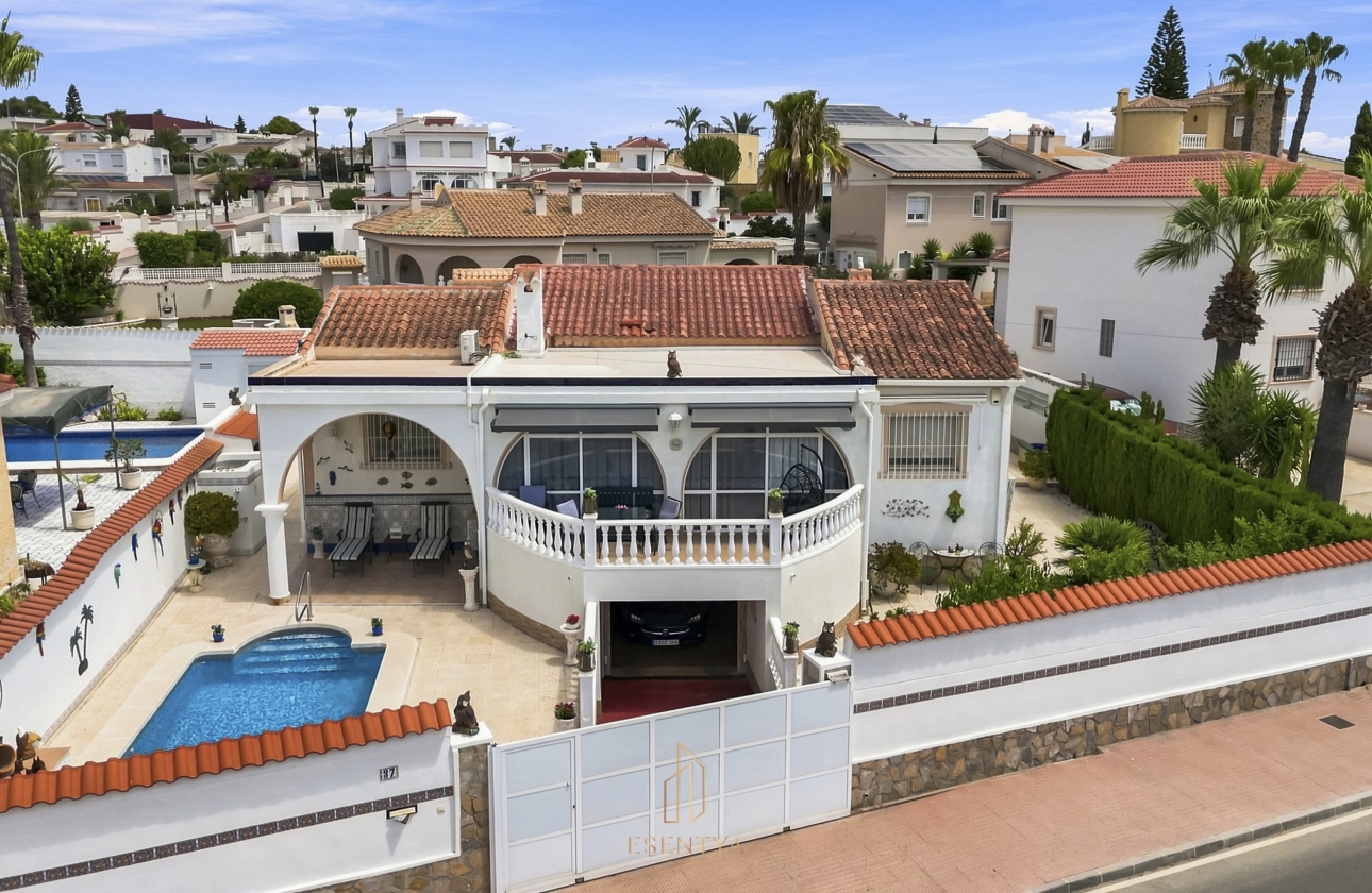 Resale - Villa - Ciudad Quesada - Centro
