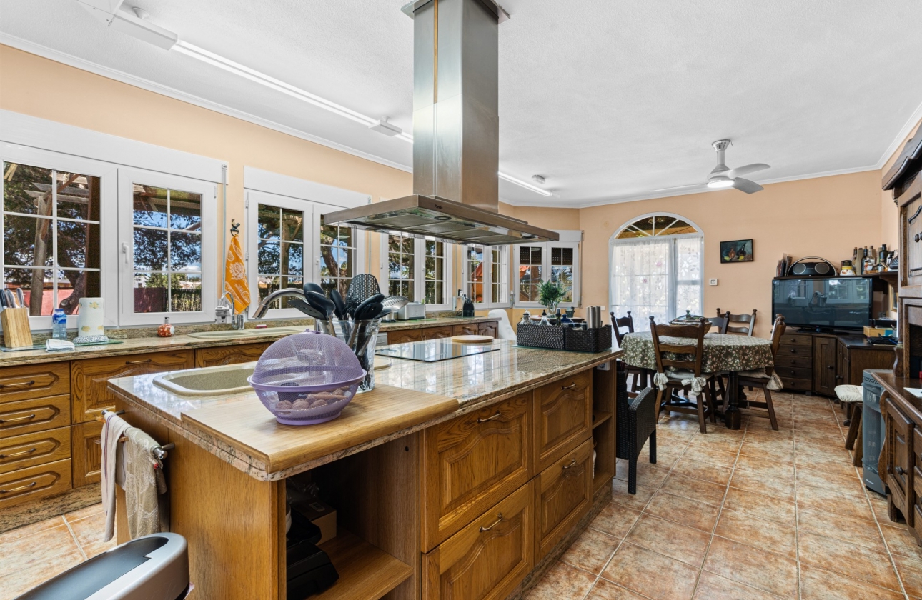 Resale - Villa - El Altet - San Francisco de Asis