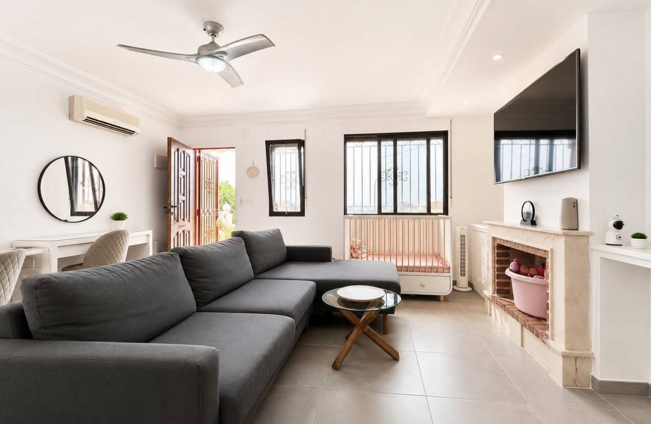 Resale - Villa - Orihuela Costa - Blue Lagoon