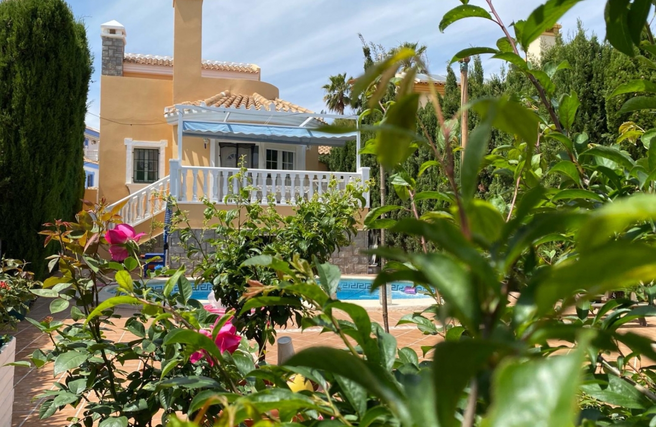 Resale - Villa - Orihuela Costa - Cabo Roig