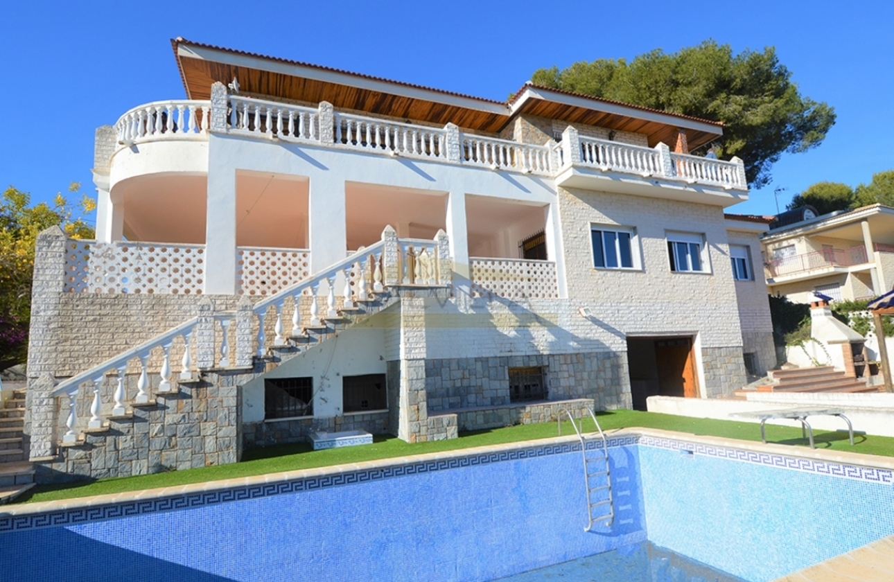 Resale - Villa - Orihuela Costa - Campoamor