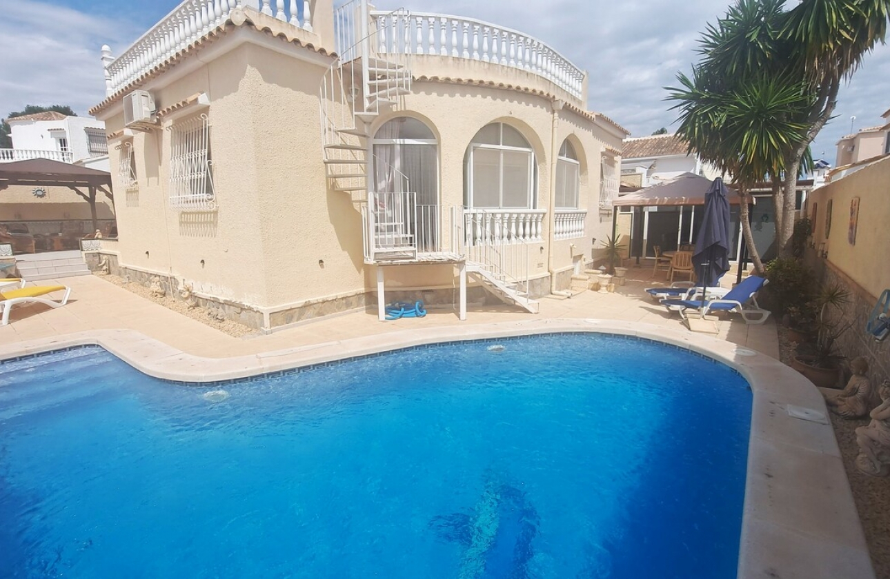 Resale - Villa - Orihuela Costa - El Presidente