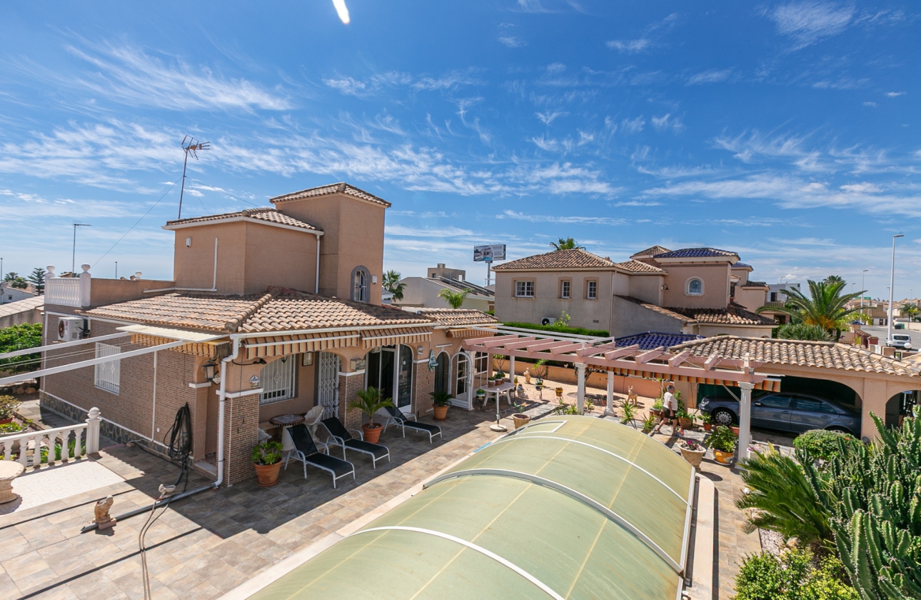 Resale - Villa - Orihuela Costa - La Zenia