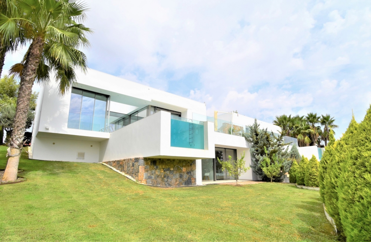 Resale - Villa - Orihuela Costa - Las Colinas Golf Resort