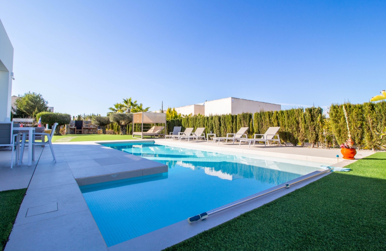 Resale - Villa - Orihuela Costa - Las Colinas Golf Resort