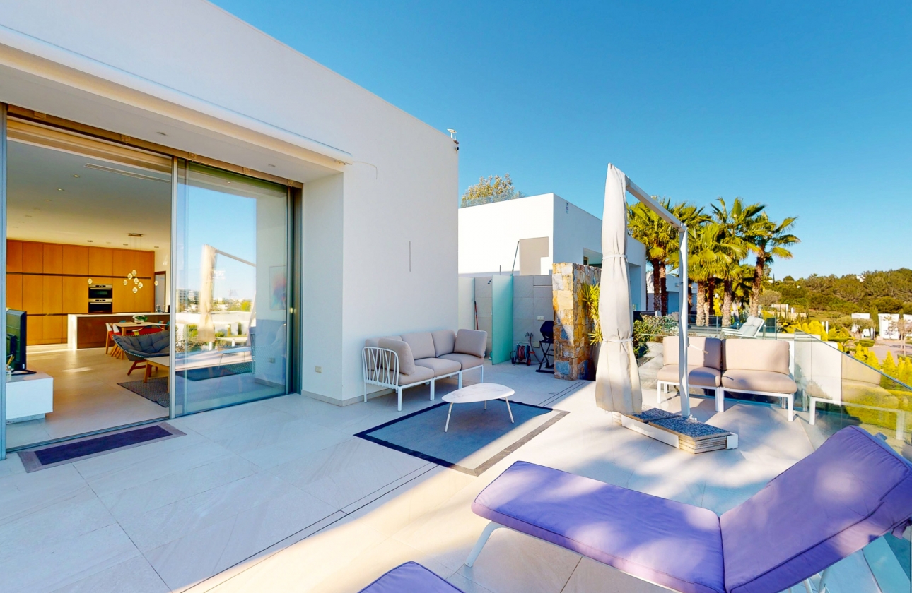 Resale - Villa - Orihuela Costa - Las Colinas Golf