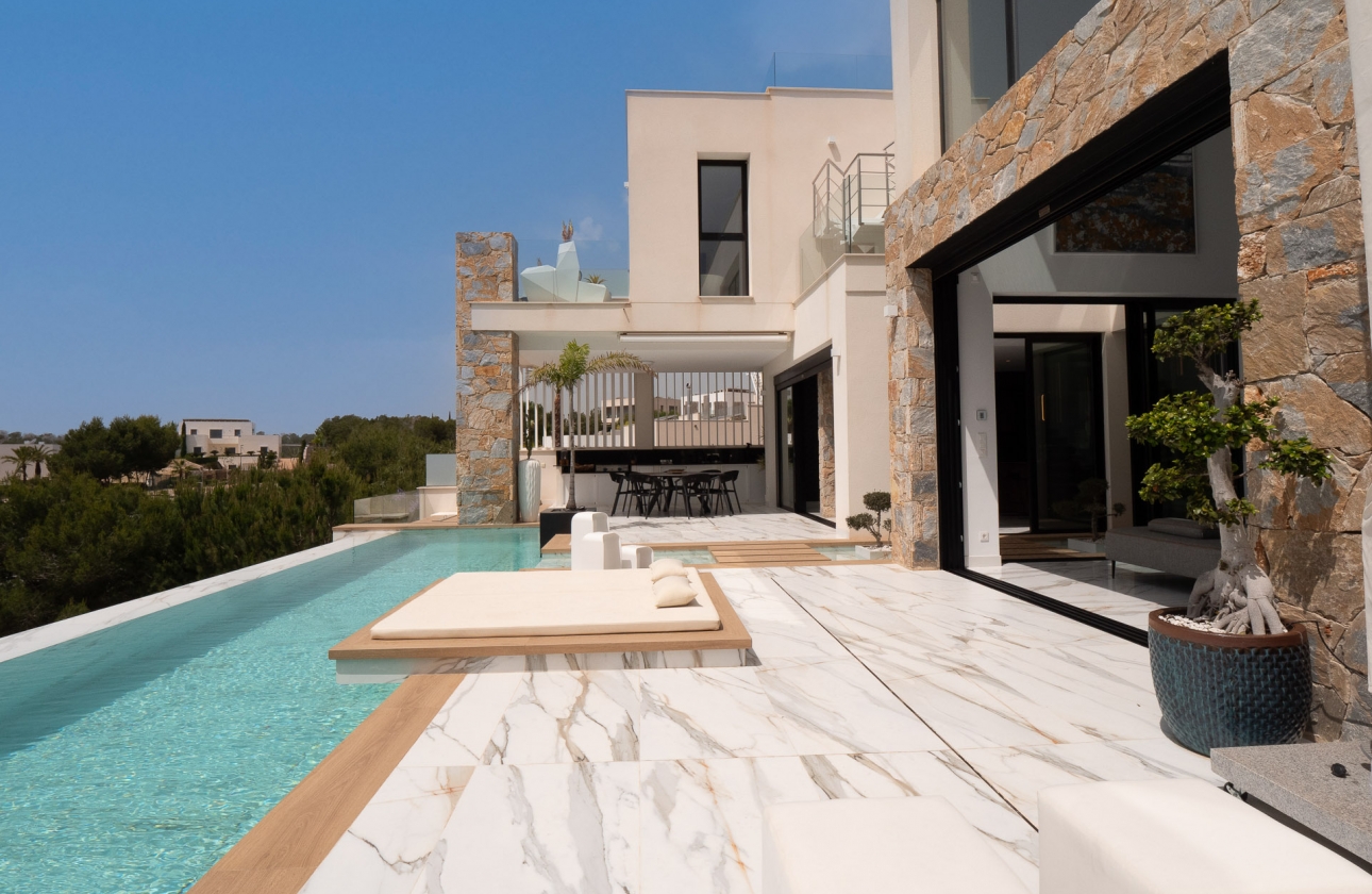 Resale - Villa - Orihuela Costa - Las Colinas Golf