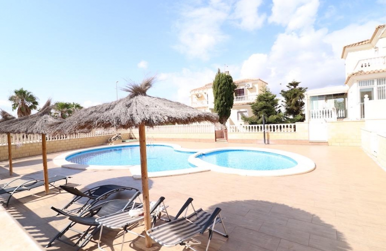 Resale - Villa - Orihuela Costa - Lomas de Cabo Roig