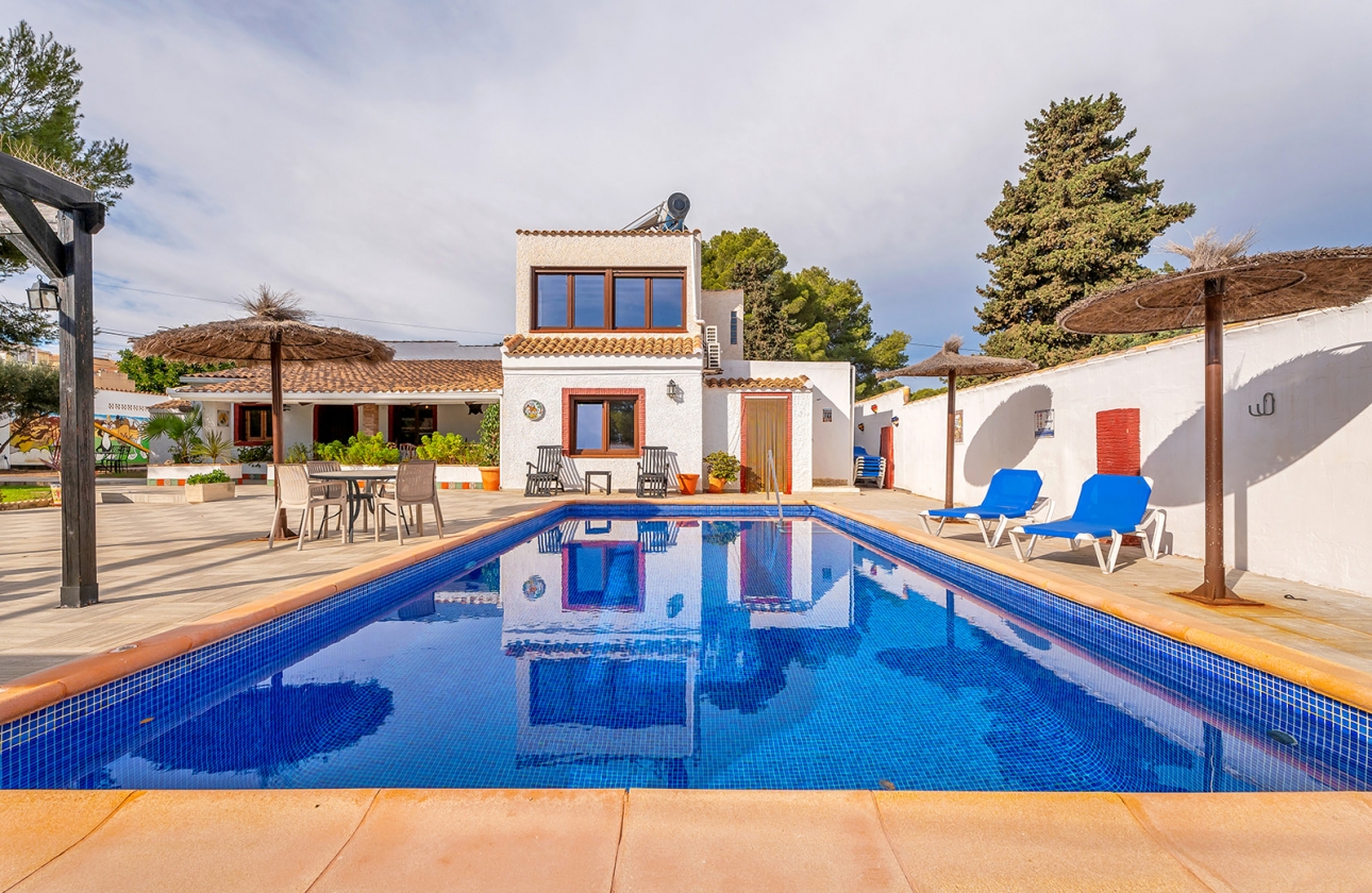 Resale - Villa - Orihuela Costa - Lomas de Cabo Roig