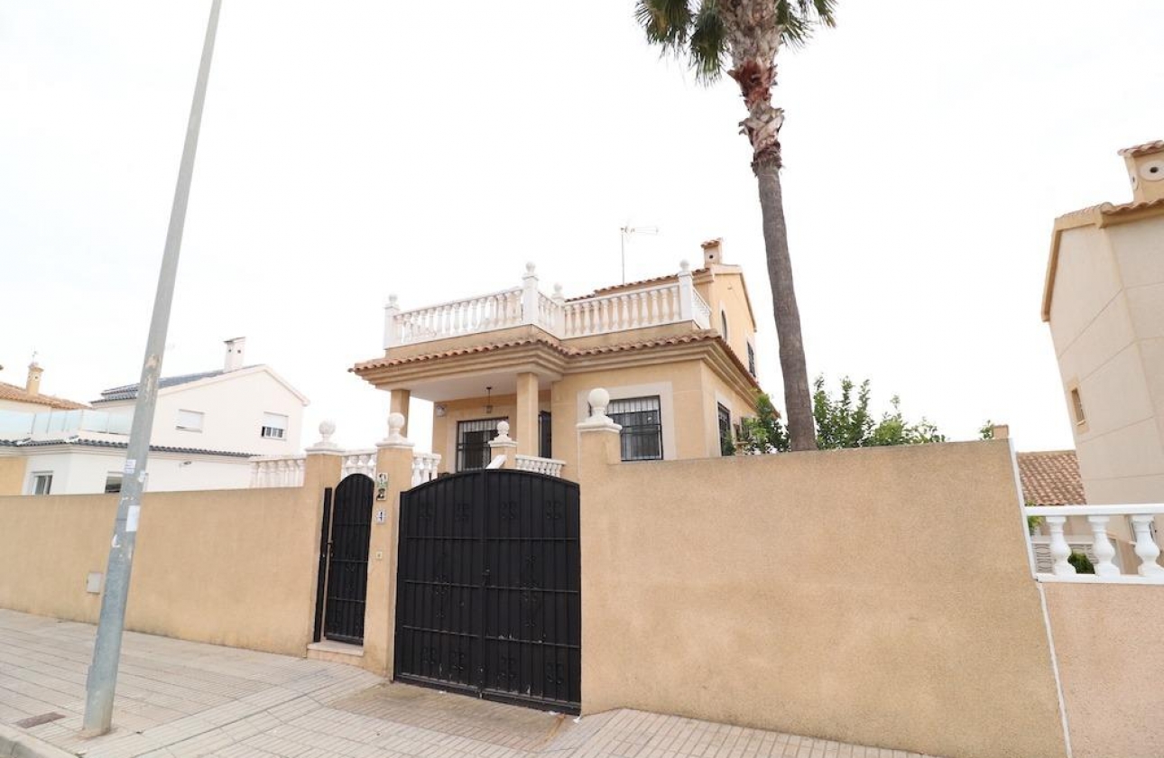 Resale - Villa - Orihuela Costa - Los Altos