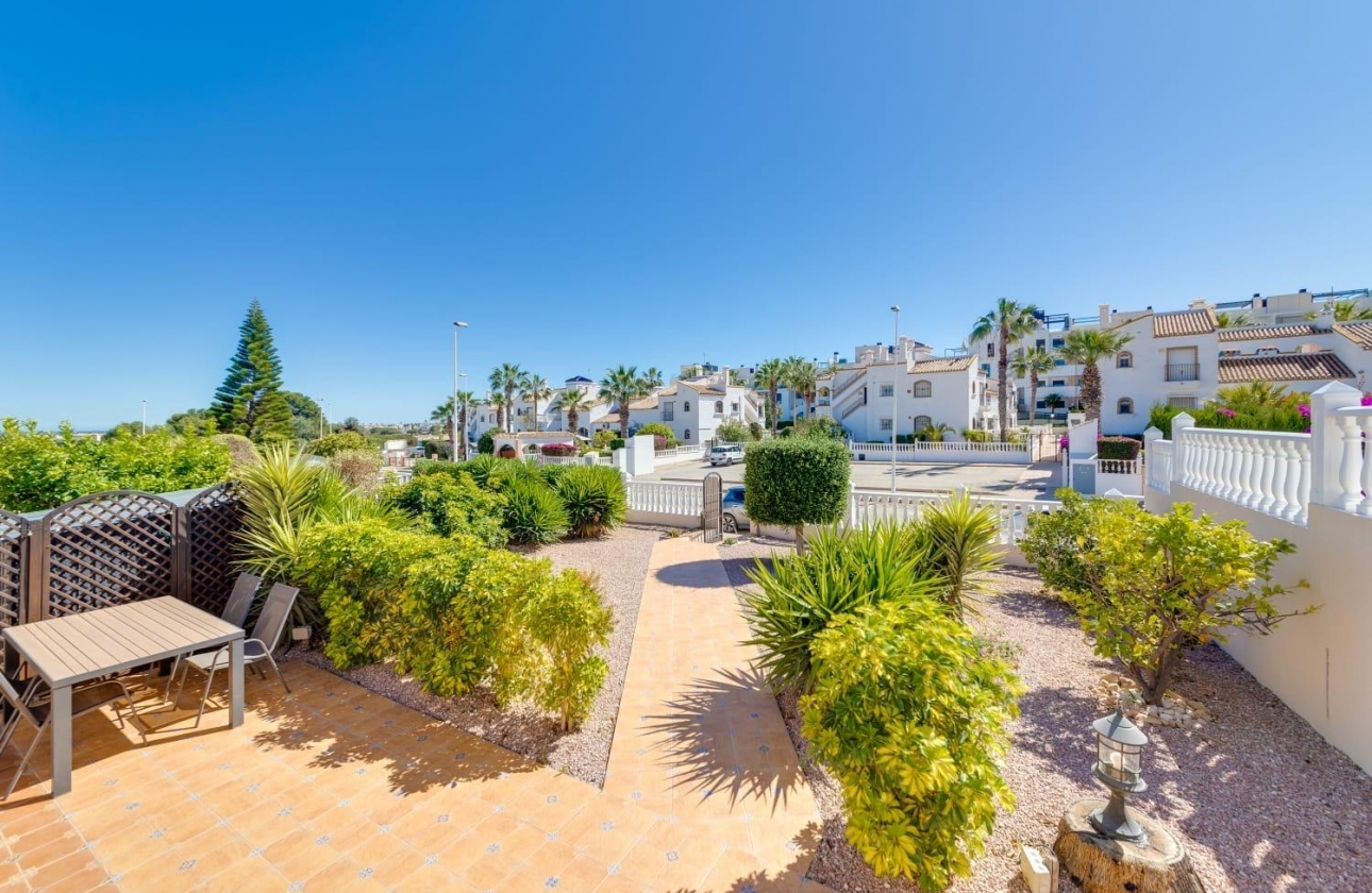 Resale - Villa - Orihuela Costa - Los Dolses